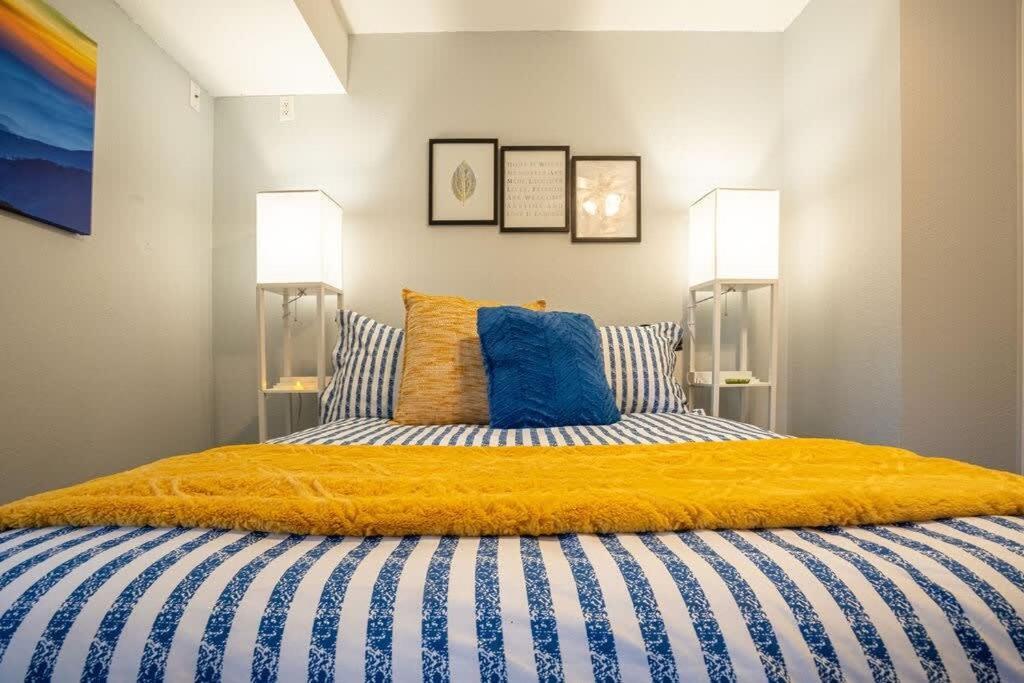 Sasquatch Lodge E Sleeps 13 แกตลิงเบิร์ก ภายนอก รูปภาพ
