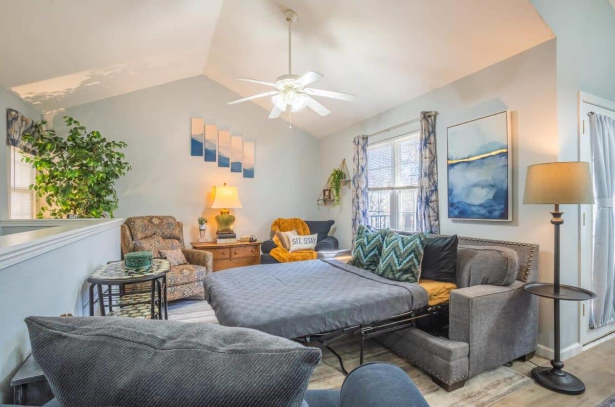 Sasquatch Lodge E Sleeps 13 แกตลิงเบิร์ก ภายนอก รูปภาพ