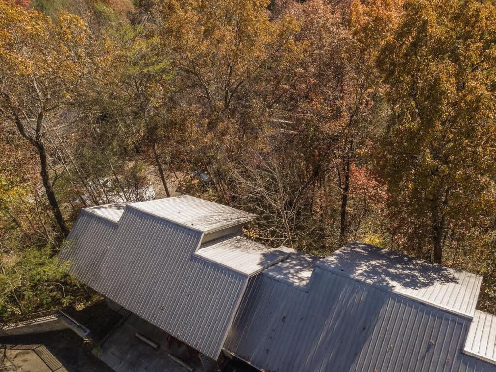 Sasquatch Lodge E Sleeps 13 แกตลิงเบิร์ก ภายนอก รูปภาพ